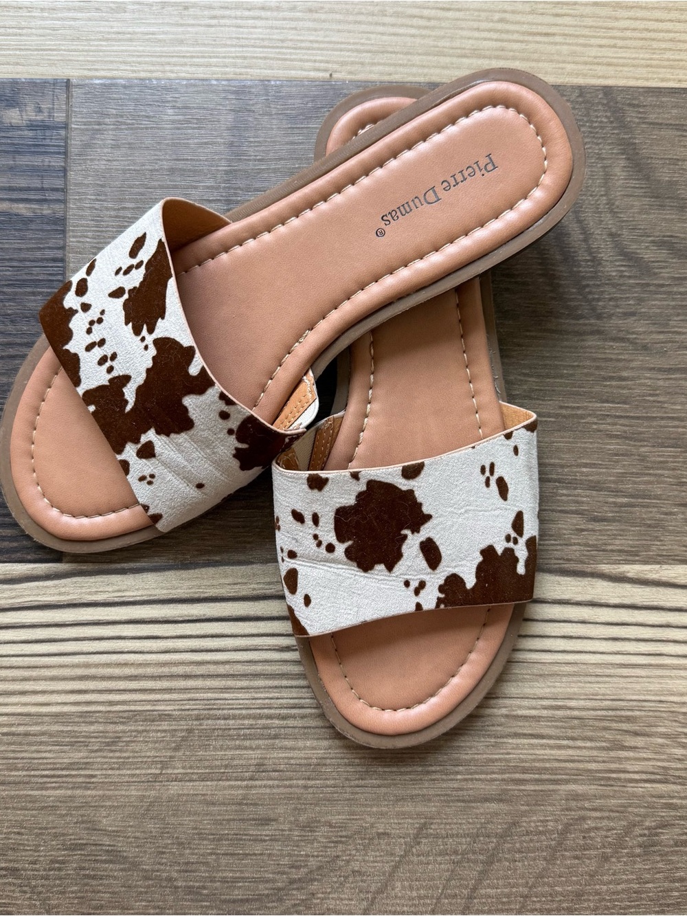 Pierre Dumas White and Brown Cowhide Print Slide Sandals Western Eclectic Rodeo